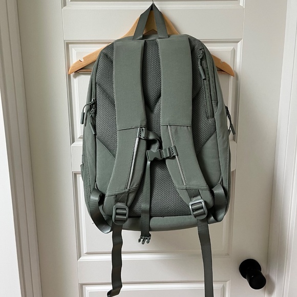 FWD Pleated 18L Backpack - Picture 6 of 10